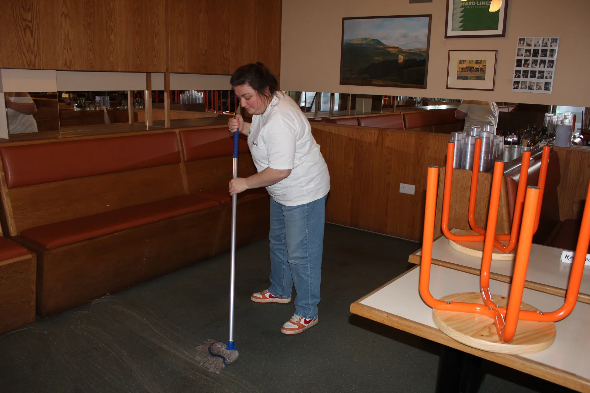 Starline apartment cleaning — mopping floors